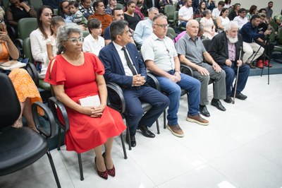  (<a class="download" href="https://www.jaguariaiva.pr.leg.br/institucional/fotos/02-sessao-solene-15-09-2025/15-09-2025-11.jpg/at_download/image">Download</a>)