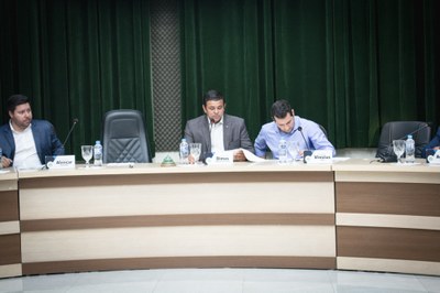  (<a class="download" href="https://www.jaguariaiva.pr.leg.br/institucional/fotos/02-sessao-solene-15-09-2025/15-09-2025-3.jpg/at_download/image">Download</a>)