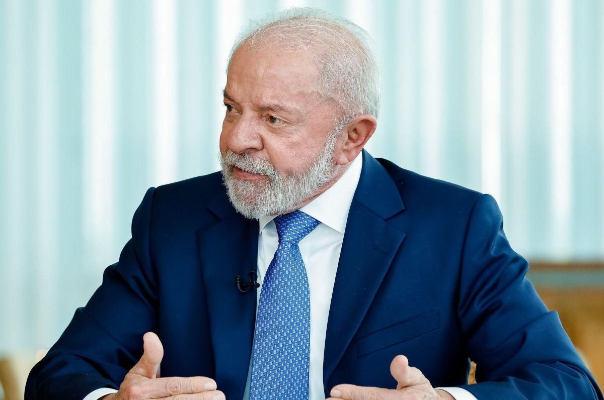 Lula convoca ministros para discutir crise com Senado